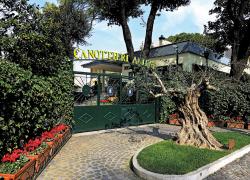 “Vietare il Circolo Aniene di Roma alle donne”: il ricorso al giudice di un architetto 82enne