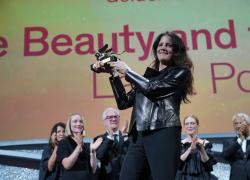 Festival del Cinema di Venezia, Leone d'oro a Laura Poitras per "All The Beauty and the Bloodshed"