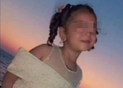 Bimba siriana morta di sete: era bloccata su un barcone da 10 giorni e nessuno è intervenuto