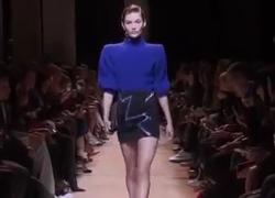 Stella Tennant, morta per "malore improvviso": addio alla famosa top model britannica 