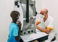 Distrofia retinica, due bimbi recuperano la vista grazie alla cura genica: avevano la stessa malattia ereditaria