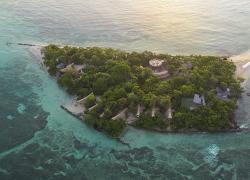 Corona punta sull'ecoturismo con la prima isola al mondo senza plastica monouso 
