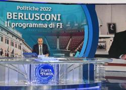 Berlusconi e le frasi su Putin, Letta e Calenda: “Gravissime”. Leader di Fi fa dietrofront