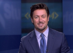 Giambruno, causa contro Mediaset dopo i fuorionda di Striscia la Notizia: “Sono vittima di una caccia all’uomo”