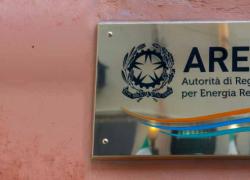 Caro energia, ARERA: incrementi  “solo” del 59%, a 1322€ a famiglia, +109% dal 2021