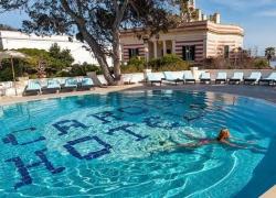 Caroli Hotel chiude dopo bolletta da 500.000 euro: la catena salentina licenzia 275 dipendenti
