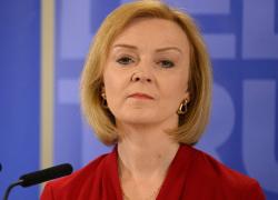 Uk lancia il "whatever it takes" per la guerra contro la Russia. Liz Truss: "Ucraina deve vincere, aumentiamo le spese per la difesa al 3% del Pil"