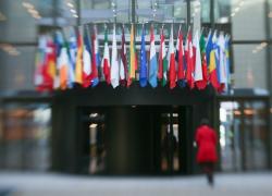 Comunit&agrave; politica europea, primo incontro a Praga: sul tavolo difesa ed energia