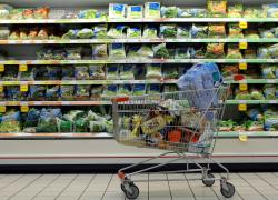 Istat, inflazione a luglio rimane a 1,7%, +0,4% rispetto a luglio 2024: paniere spesa +3,2%, prezzi stabilimenti balneari e piscine +3,4%