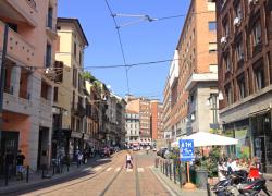 Milano, violenza e atti vandalici in Corso di Porta Ticinese: cresce il disagio nella città