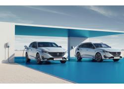 Peugeot, il 2023 l'anno della piena elettrificazione 