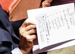 Berlusconi apre il quaderno degli appunti: Meloni descritta come "supponente, prepotente, arrogante e offensiva"