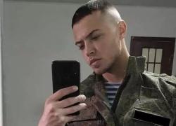 Chi è Elia Putzolu, il foreign fighter italiano morto in Ucraina: ex barista, filorusso e con origini sarde e sovietiche