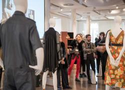 Intesa Sanpaolo, torna "ApritiModa": 100 tappe dal Nord al Sud alla scoperta di brand e laboratori del made in Italy