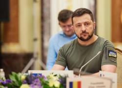 Ucraina, Zelensky: "Meloni verrà a Kiev e ci invierà nuovi aiuti militari". Confermata l'agenda "draghiana" della premier