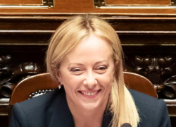 Fiducia governo, Meloni supera l’esame della Camera con 235 sì, 154 no e 5 astenuti