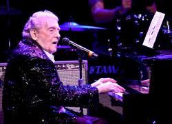 Jerry Lee Lewis, Tmz annuncia la morte del cantante: ma è una bufala