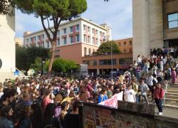 La Sapienza, facoltà di Scienze Politiche occupata dagli studenti di estrema sinistra: analogie con 'La Pantera' del 1990