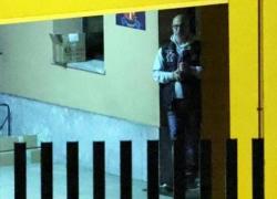 Asso, carabiniere spara e uccide il comandante. Poi si barrica in caserma. Blitz dei colleghi all'alba: lui esce e libera gli ostaggi