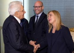 Governo, Mattarella lancia la sfida all'esecutivo: "Difendere redditi e risparmi dall'inflazione"