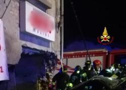 Reggio Emilia: auto contro casa. Morti la mamma e tre bambini, grave il papà