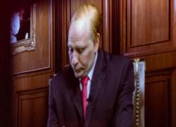 Checco Zalone imita Vladimir Putin e il maestro Muti nel suo show "Amore + Iva" - VIDEO
