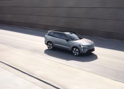 Nuova Volvo EX90 al 100% elettrica, l’inizio di una nuova era 