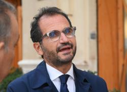 La bufera contro Gemmato: il nuovo ordine terapeutico non perdona