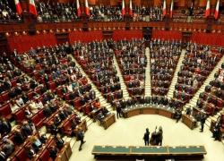 Camera, tagliati i deputati ma non i costi: a Montecitorio fondi pubblici per 943 milioni di euro all’anno