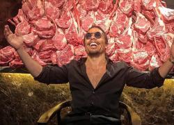 Salt Bae e lo scontrino record da 161 mila euro, con il vino Petrus  a far volare il conto