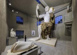 Recycling Beauty, alla fondazione Prada la mostra con la ricostruzione del colosso di Costantino - GALLERY