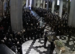 Funerali di Stato di Maroni a Varese, il premier Meloni: "Italia fortunata a poter contare su di lui"