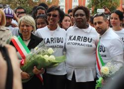 Aziende famiglia Soumahoro: "400 mila euro di stipendi non pagati" e un'indagine sulla "gestione di 62 milioni di fondi dallo Stato"
