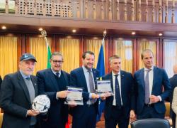 Gronda di Genova, firmato il protocollo per l'avvio dei cantieri: presente anche Salvini