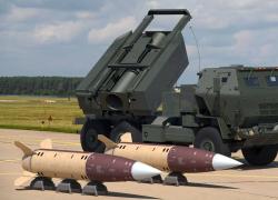 Usa, annunciato nuovo pacchetto di armi per l'Ucraina da 500 milioni di dollari per lanciarazzi Himars, droni e veicoli blindati