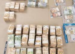 Qatargate, trovati 1,5 milioni in contanti a casa di Kaili e Panzeri. Francesco Giorgi parla per ore con i giudici