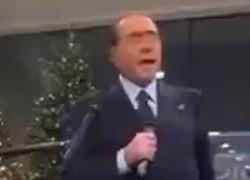 Berlusconi ai calciatori del Monza: "Se vincete con Juve e Milan vi regalo un pullman di tr*ie" - VIDEO