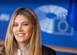 Eva Kaili resta in carcere con l'accusa di corruzione: respinta la richiesta di rilascio