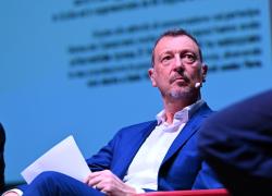 Amadeus, malattia e ricovero in ospedale: "Disagio che mi è rimasto addosso"