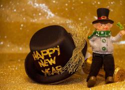 Buona vigilia di Capodanno: gif, frasi e immagini