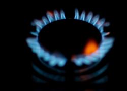 Gas, Arera: "Bollette mercato tutelato aumentate del 23,3% a dicembre.  Nel 2022 spesi 1866 euro a famiglia"