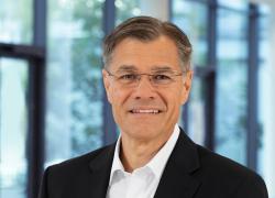 Gruppo ZEISS, anno record per fatturato a 8,8 mld (+16%) e EBIT a 1,6 mld 