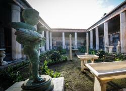 Pompei, casa dei Vettii riapre dopo 20 anni, il direttore: "Una casa simbolo, una cappella Sistina"