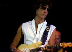 Chi era Jeff Beck: causa morte, malattia, moglie, figli, canzoni del cantante