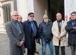 Sciopero dei benzinai congelato dopo l'incontro col governo. Passo indietro dei gestori