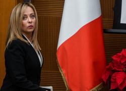 Giorgia Meloni vince le elezioni e parte all'attacco del Quirinale: subito il presidenzialismo
