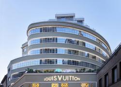 Louis Vuitton riapre a Milano l'ex Garage Traversi