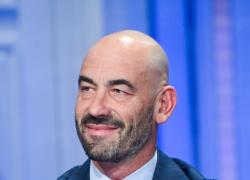 Vaccini Covid, la svolta clamorosa di Bassetti: "Ognuno è libero di fare quello che vuole, non parlerò più di No-Vax"