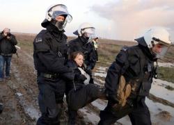 Proteste a Lützerath (Germania), Greta Thunberg rilasciata dai poliziotti tedeschi dopo l'arresto