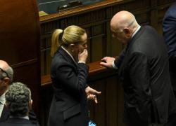 Riforma della Giustizia, abolizione abuso d'ufficio spacca le opposizioni. A favore Renzi e Calenda, contrari Conte e Schlein